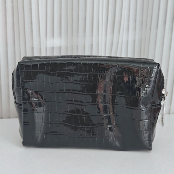 New Kate Spade Small Black Croc Embossed Paten Pouch 6"x 2" x 4" - Picture 3 of 6